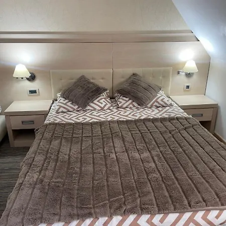 Dusica Konaci * 카파오닉